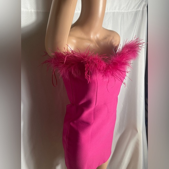 Velvi Sochi Mini Hot Pink Feather Trim Strapless Bodycon Dress Size M - Picture 8 of 10